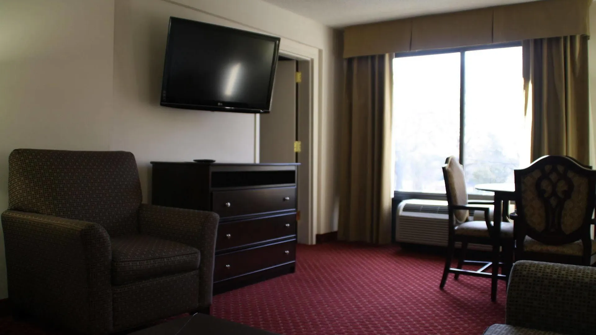 Spark By Hilton Charlotte Tyvola I-77 3*,